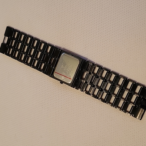 Guess black w/crystals 6.5in watch...Fits like bracelet - Picture 4 of 6